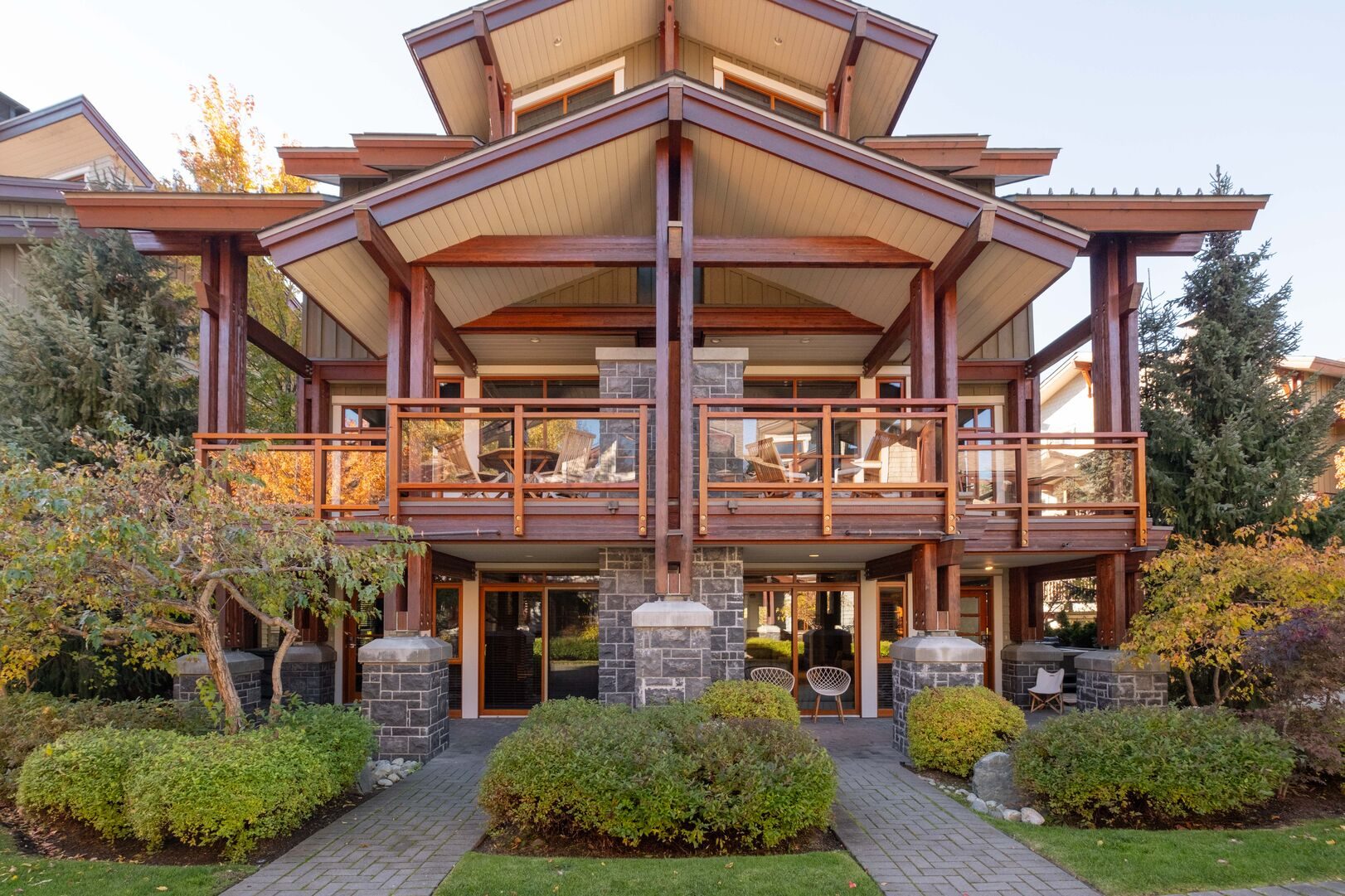 Fitzsimmons Walk in Whistler, exterior entry, timber trusses and decks, built by Burj Enterprises